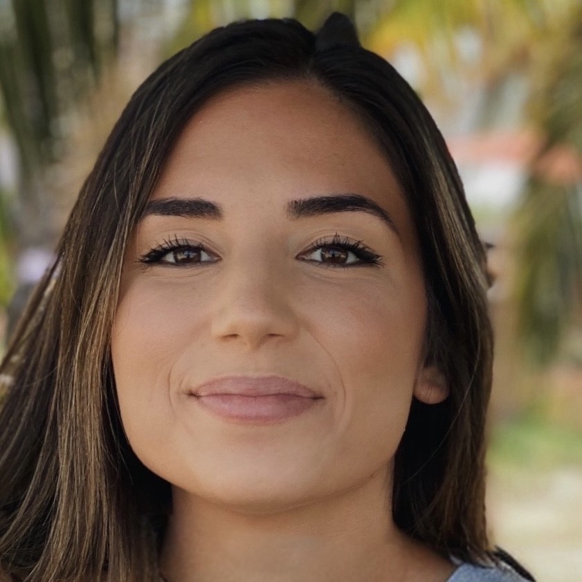 headshot of public health student Francisca Echiburu