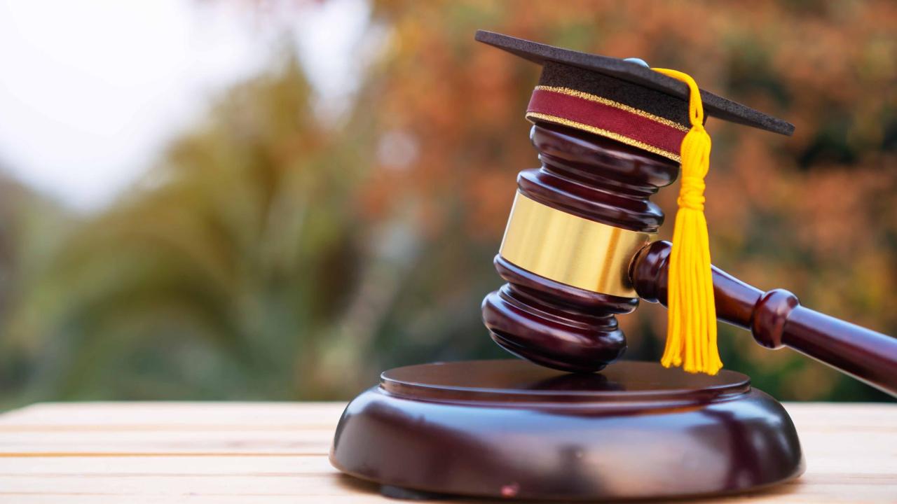 Do Paralegals Need Degrees